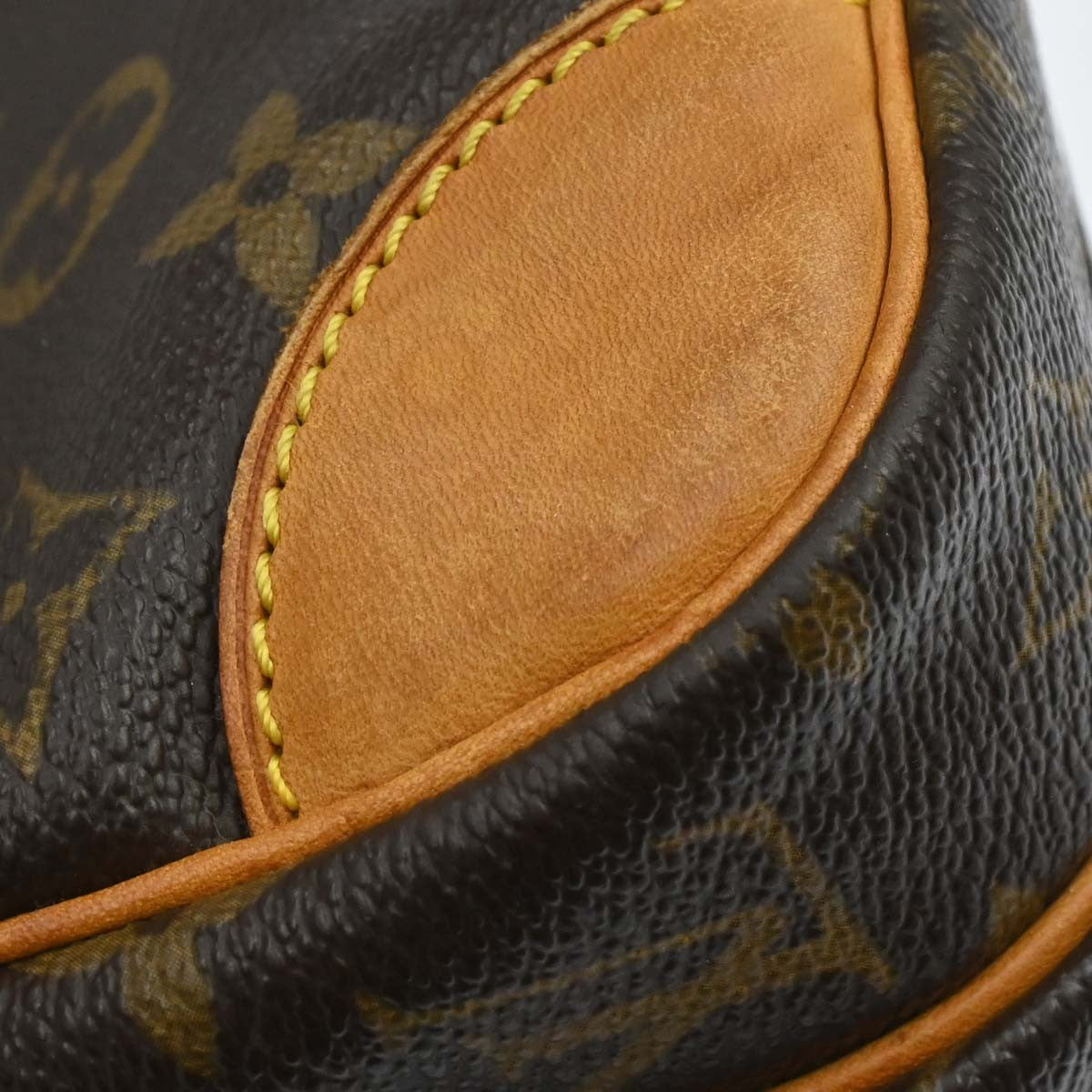 Louis Vuitton Nil Messenger Monogram Canvas, Brown, Canvas, Shoulder Bag