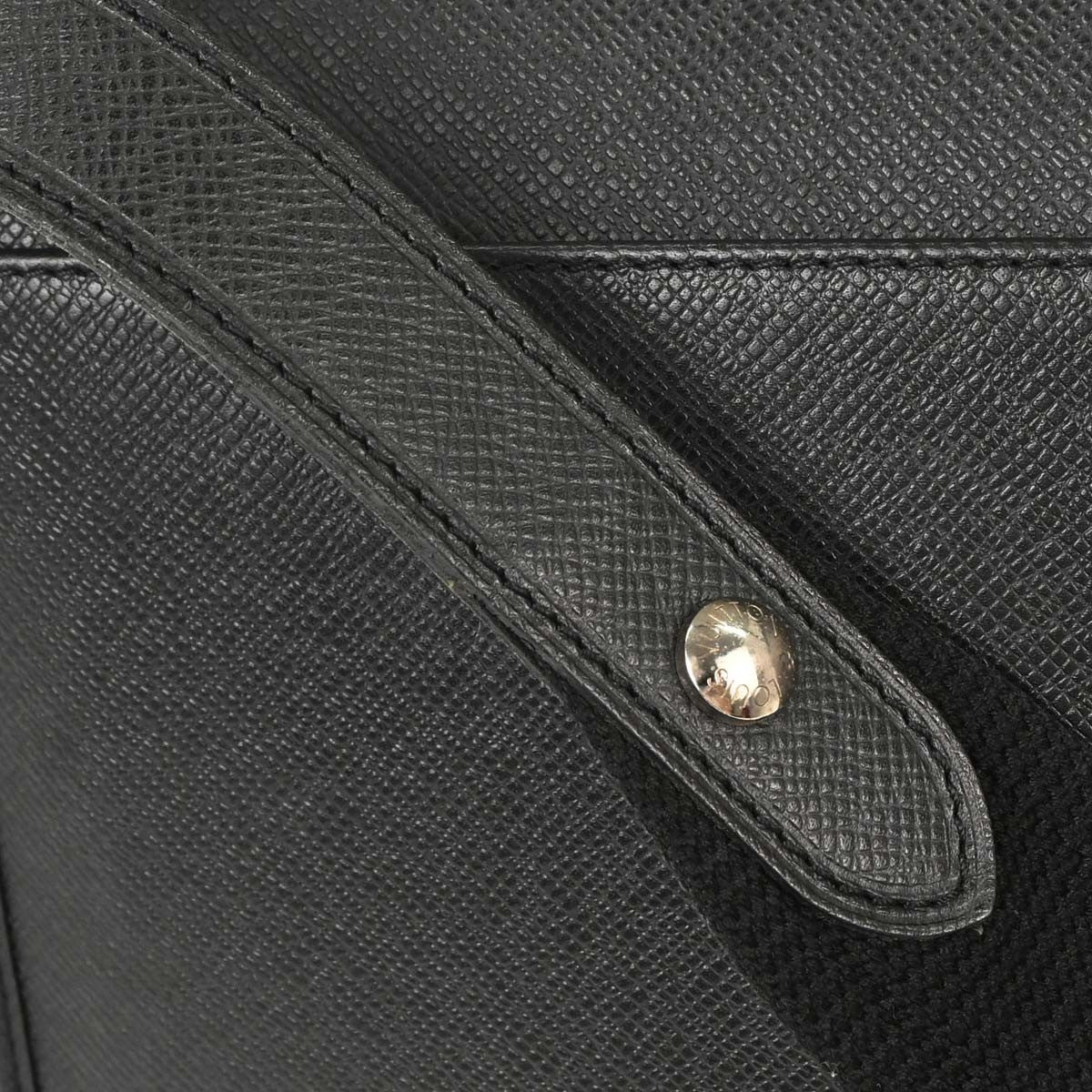Louis Vuitton Andrei Messenger Taiga Leather, Black, Leather, Shoulder Bag