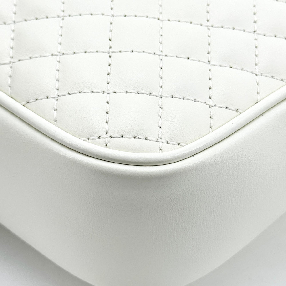 Gucci Trapuntata Camera Quilted Leather, White, Leather, Handbag