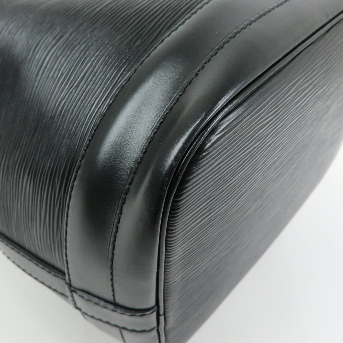 Louis Vuitton Noe Epi Leather, Black, Leather, Shoulder Bag