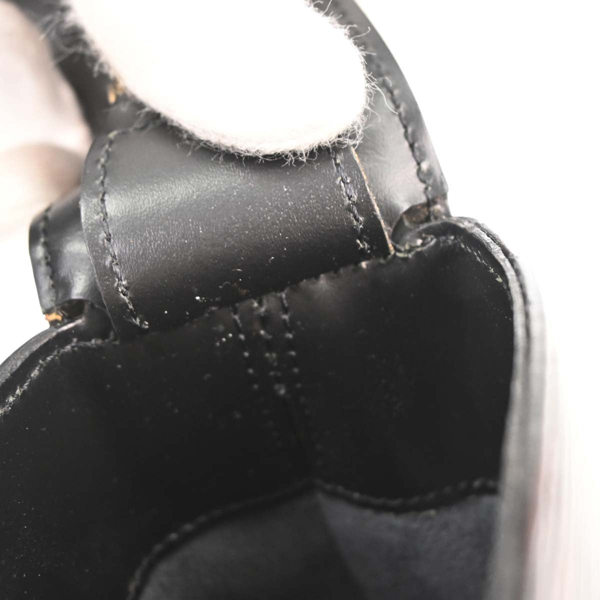 Louis Vuitton Reverie Epi Leather, Black, Leather, Shoulder Bag