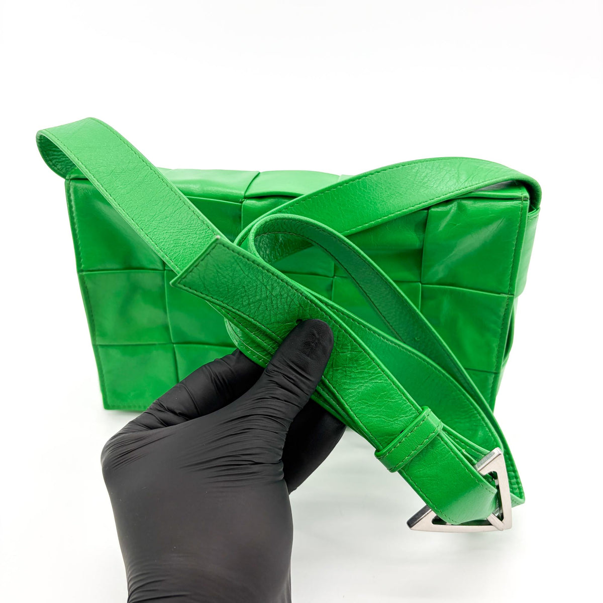 Bottega Veneta Cassette Maxi Intrecciato Leather, Green, Leather, Crossbody Bag