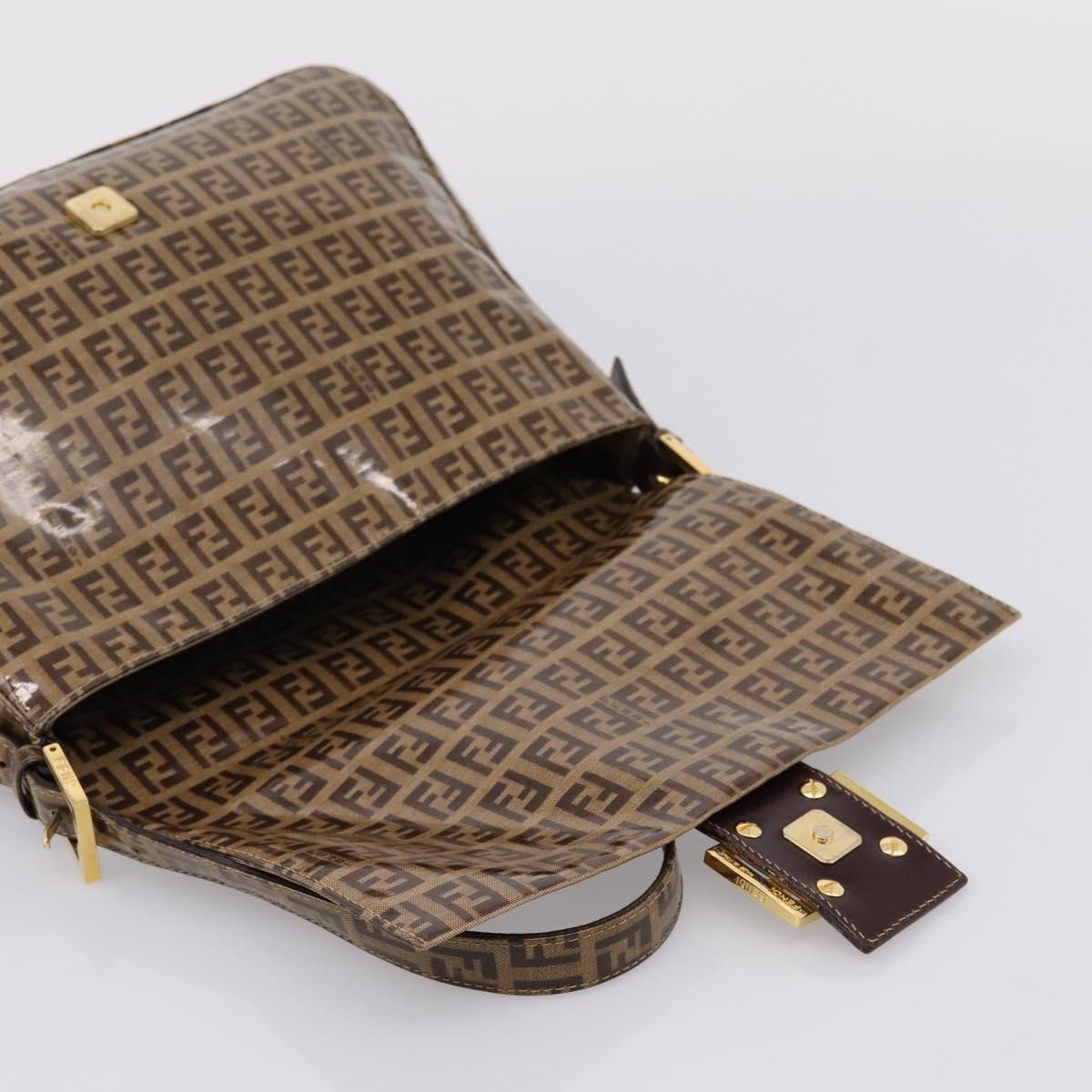 Fendi Baguette Patent Leather, Beige, Patent Leather, Handbag