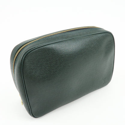 Louis Vuitton Toiletry Pouch Taiga Leather, Green, Leather, Clutch