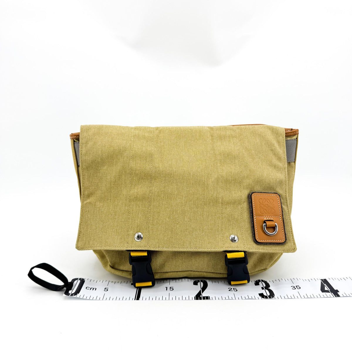 Loewe Shoulder bag Canvas, Brown, Canvas, Shoulder Bag