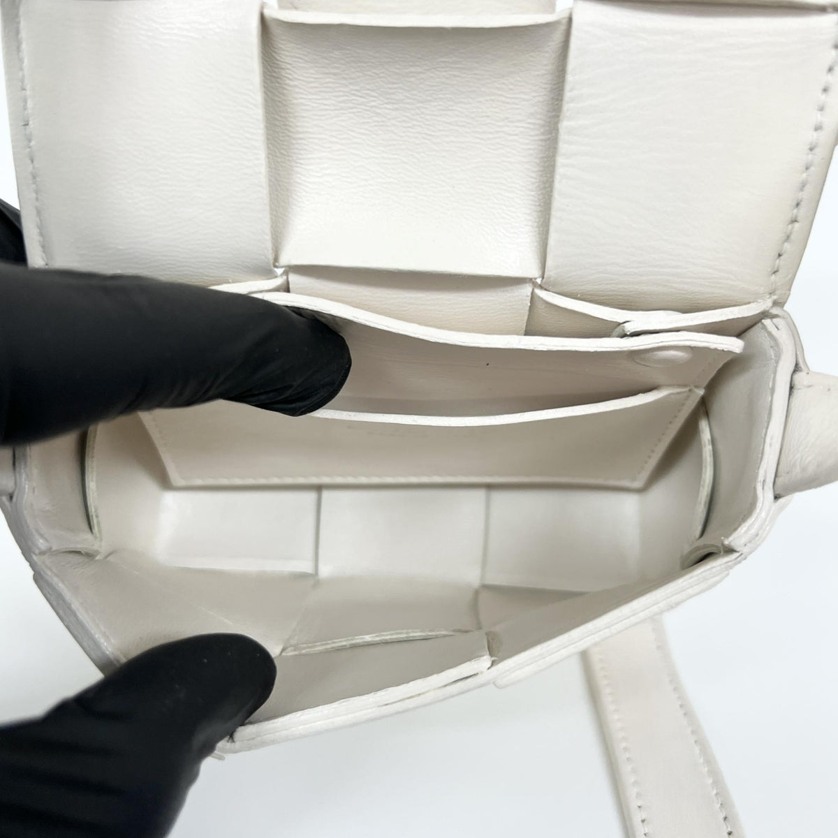 Bottega Veneta Cassette Maxi Intrecciato Leather, White, Leather, Crossbody Bag