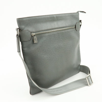 Louis Vuitton Sasha Taiga Leather, Gray, Leather, Handbag