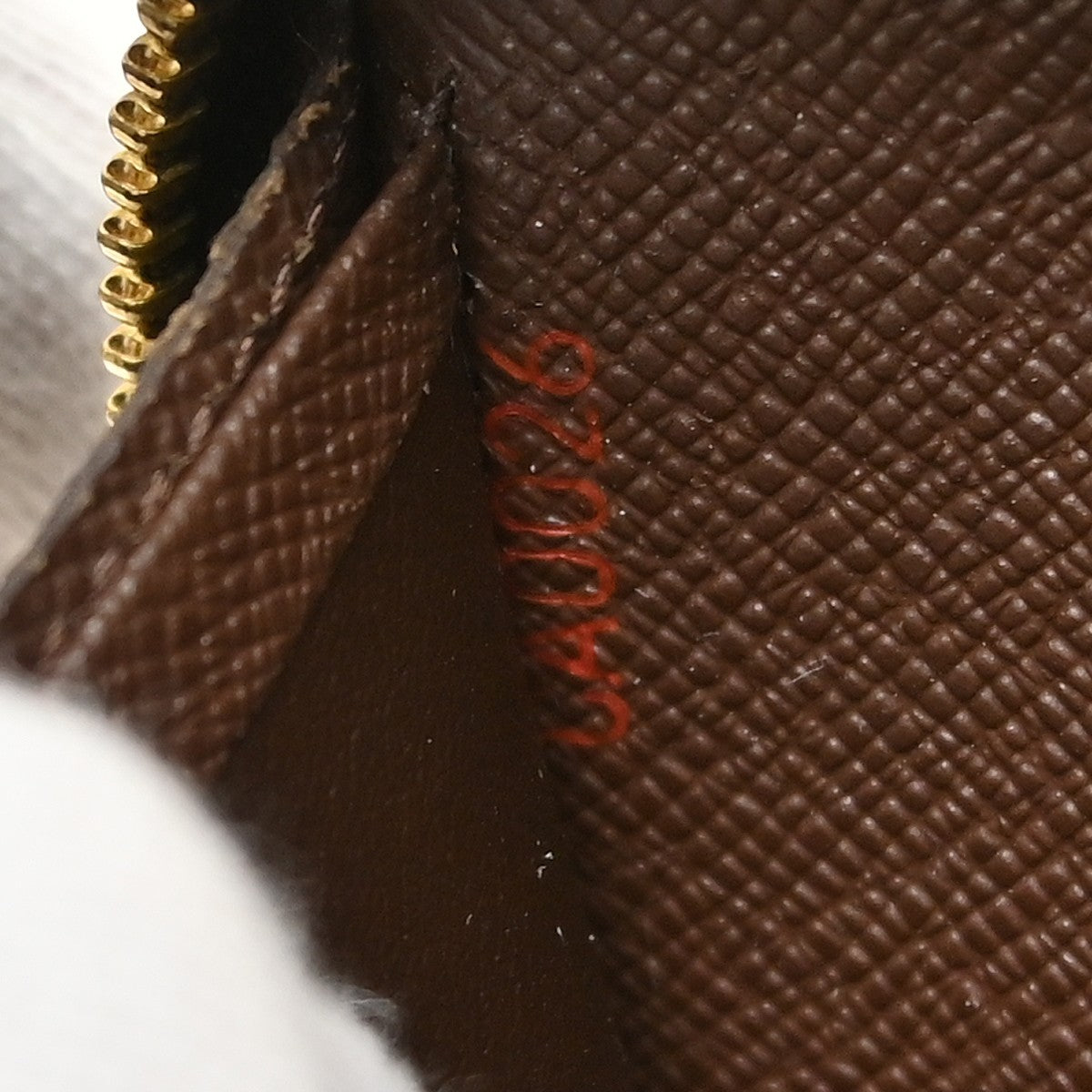 Louis Vuitton Porte-Monnaie Zippy Damier, Brown, Canvas, Wallet