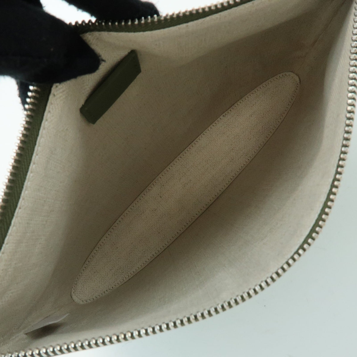 Loewe T Pouch Leather, Green, Leather, Clutch
