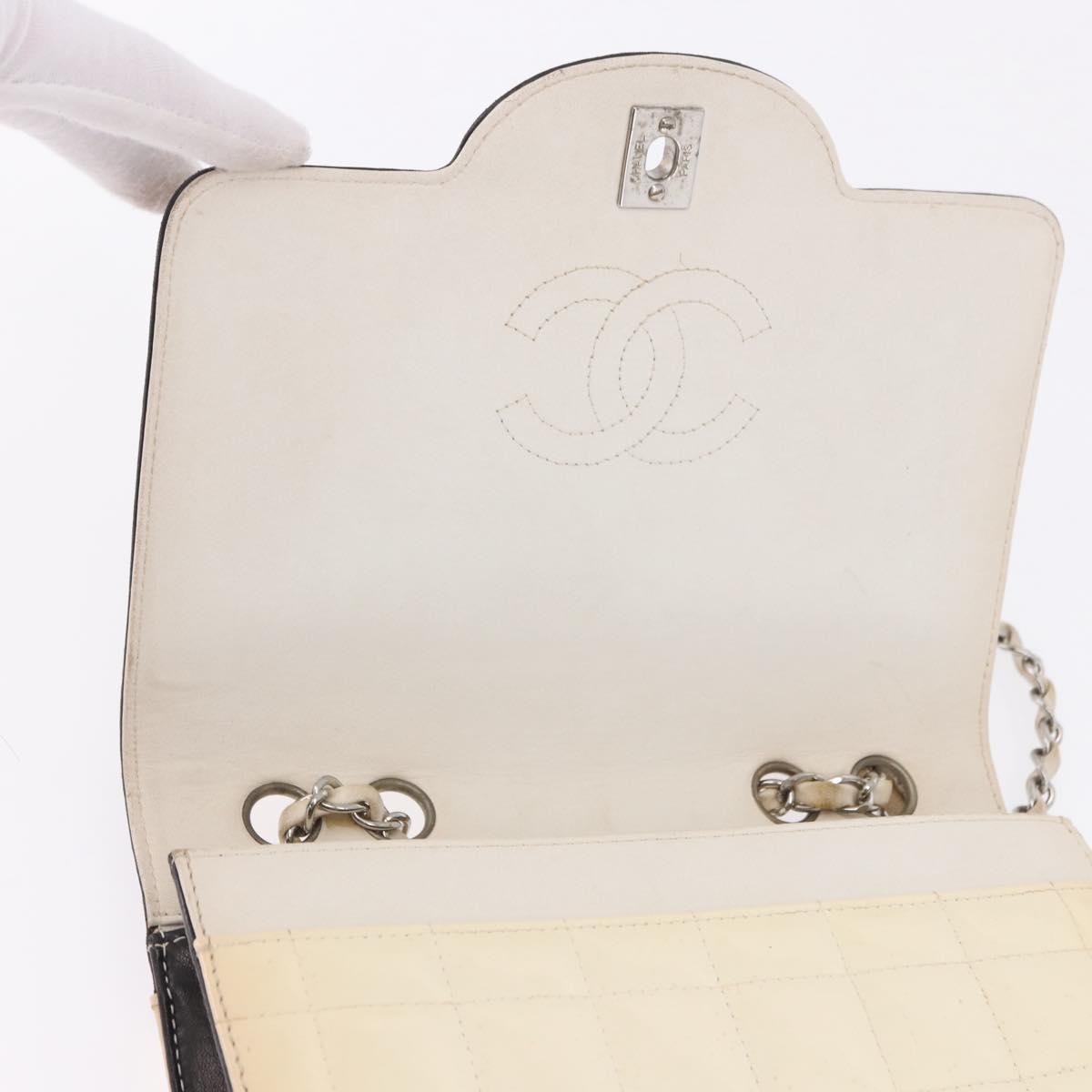 Chanel Vintage Chocolate Bar CC Flap Patent leather, Beige, Patent Leather, Shoulder Bag