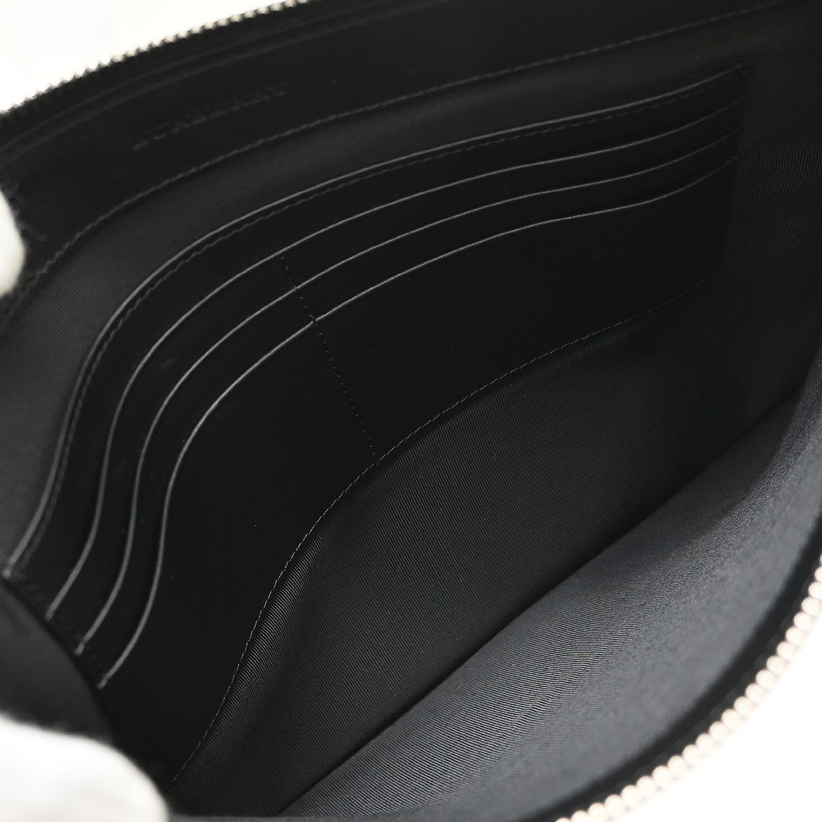 Burberry Zip Clutch Leather, White, Leather, Clutch