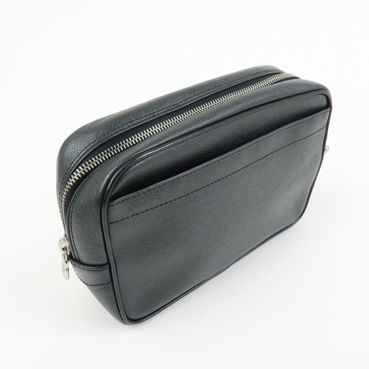 Louis Vuitton Kaluga Pochette Clutch Taiga Leather, Black, Leather, Clutch