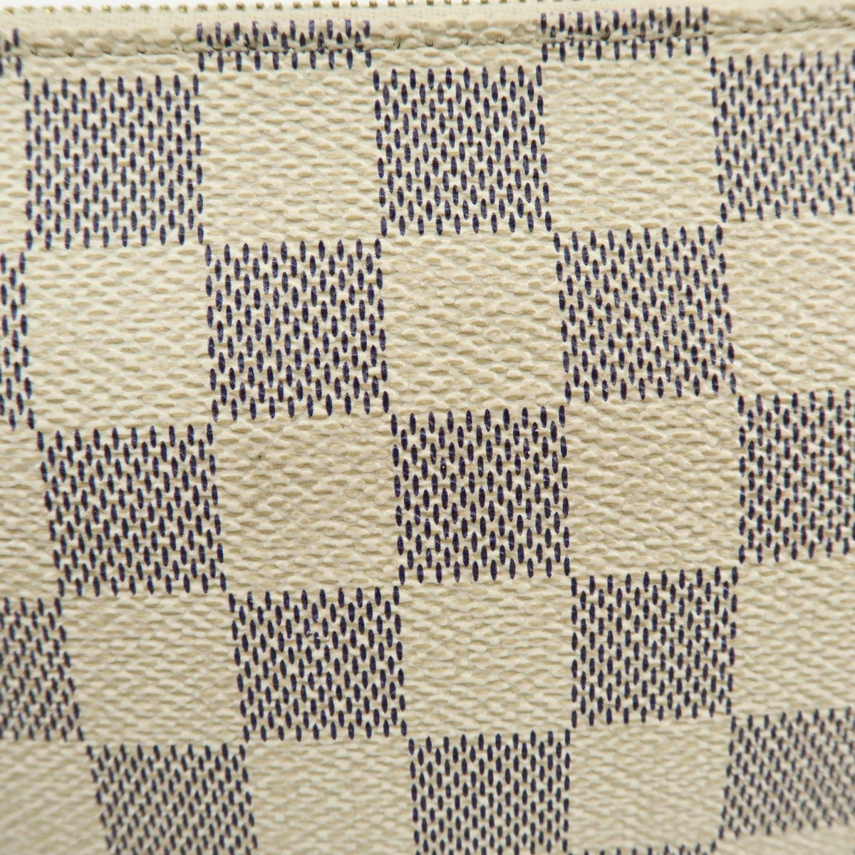 Louis Vuitton Pochette Accessoires Damier, White, Canvas, Clutch