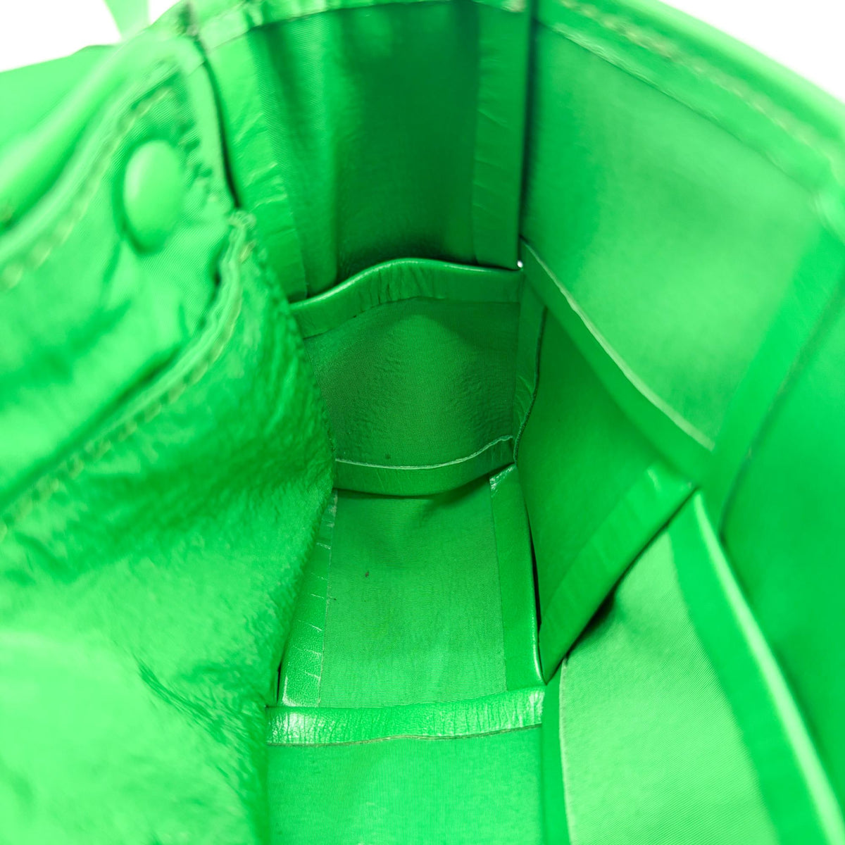 Bottega Veneta Cassette Maxi Intrecciato Leather, Green, Leather, Crossbody Bag