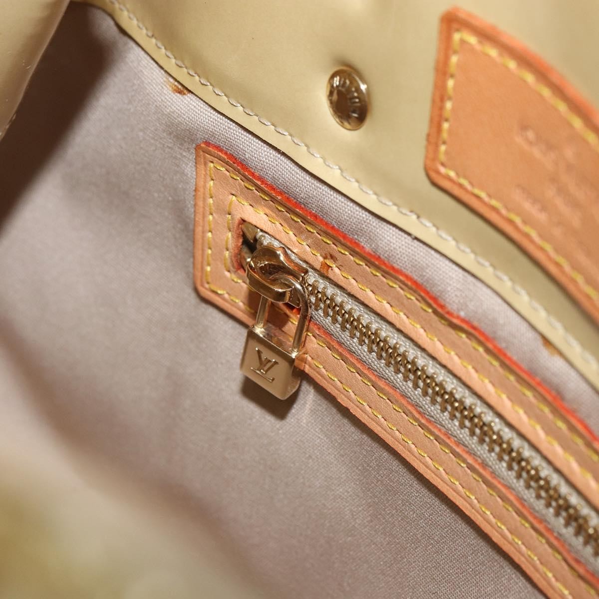 Louis Vuitton Reade Monogram Vernis, Beige, Patent Leather, Handbag