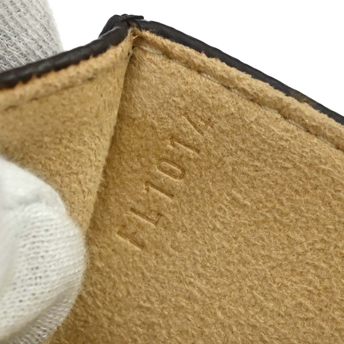 Louis Vuitton Florentine Waist Monogram Canvas, Brown, Canvas, Clutch