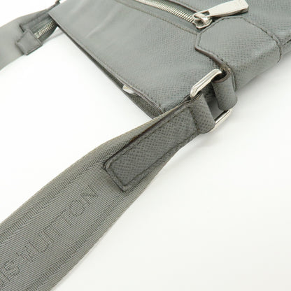 Louis Vuitton Sasha Taiga Leather, Gray, Leather, Handbag
