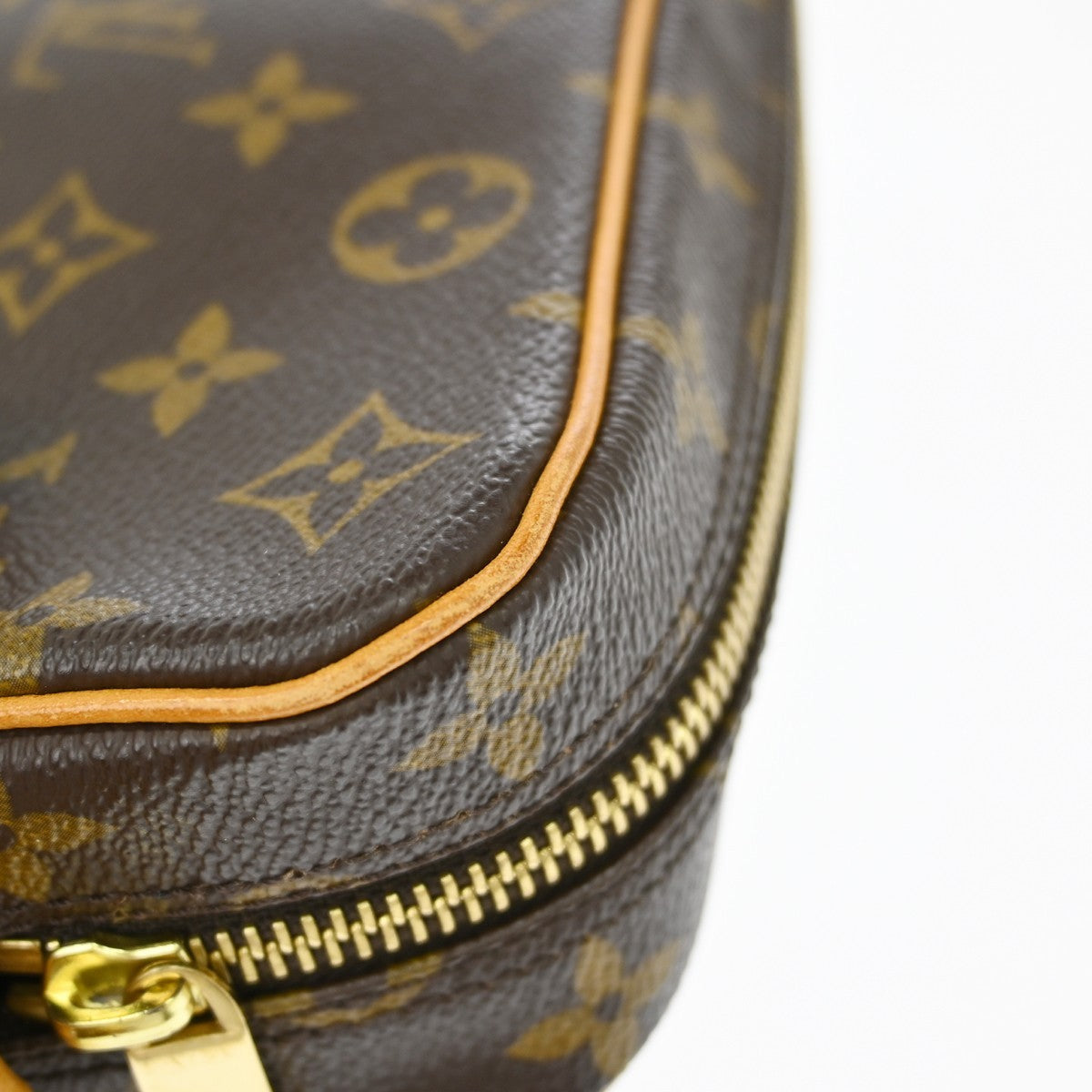 Louis Vuitton Cite Pochette Monogram Canvas, Brown, Canvas, Clutch