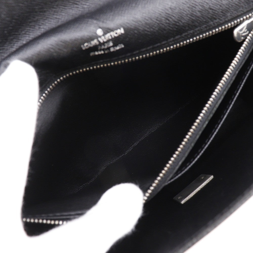 Louis Vuitton Selenga Pochette Taiga Leather, Black, Leather, Clutch