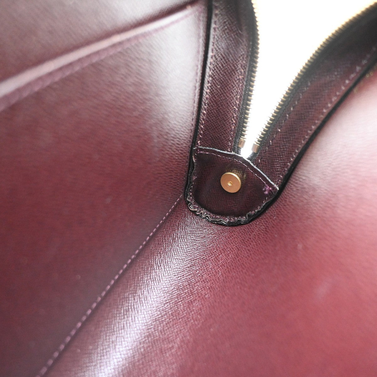 Louis Vuitton Pochette Baikal Clutch Taiga Leather, Burgundy, Leather, Clutch