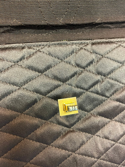 Chanel pochette vintage matelassée Satin, Burgundy, Satin, Clutch