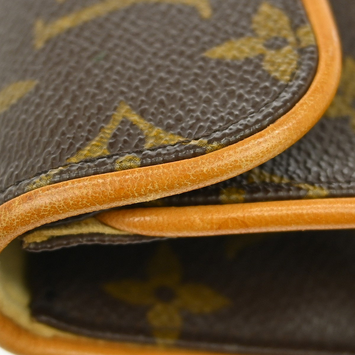 Louis Vuitton Florentine Canvas, Brown, Canvas, Clutch