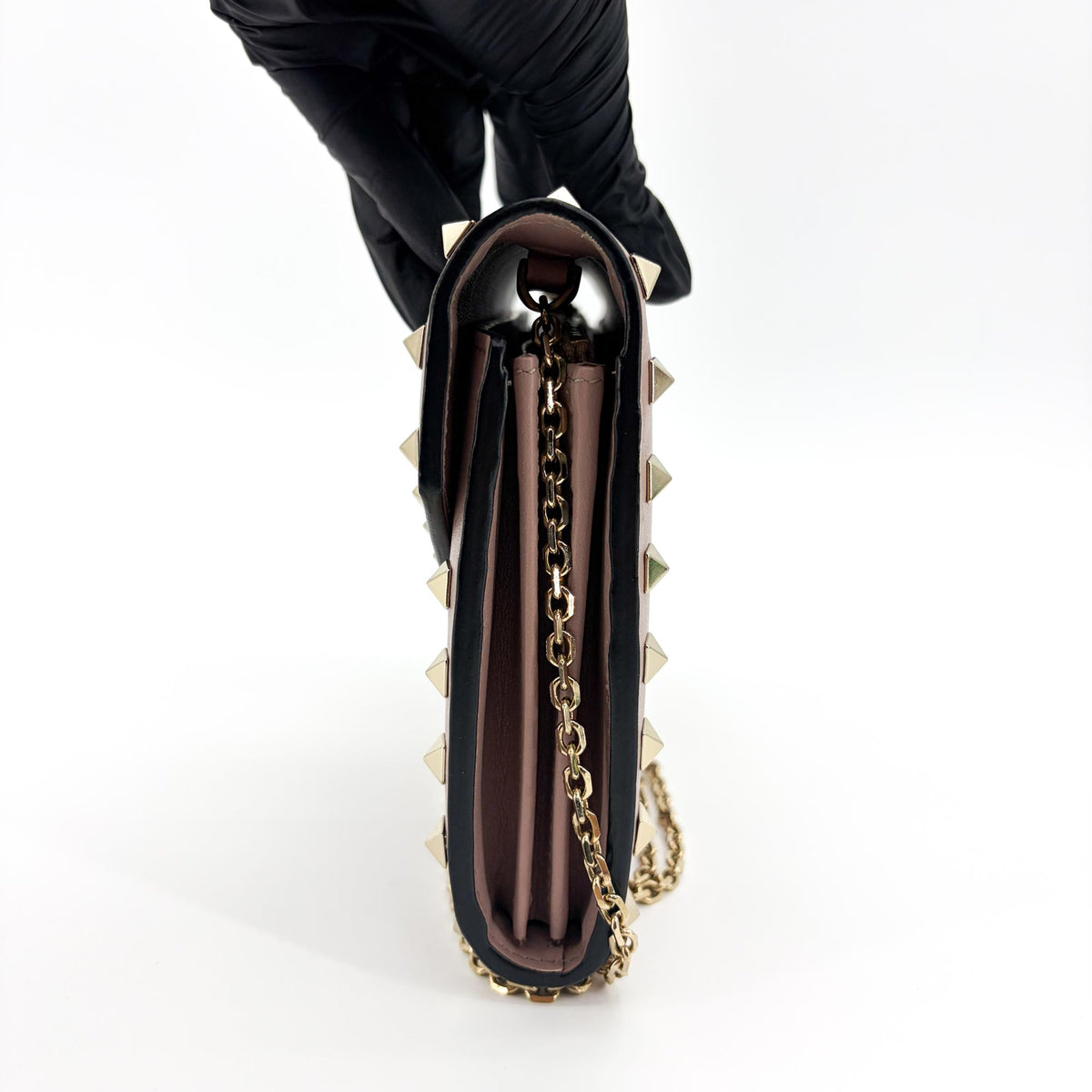 Valentino Garavani Rockstud Envelope Chain Leather, Beige, Leather, Crossbody Bag