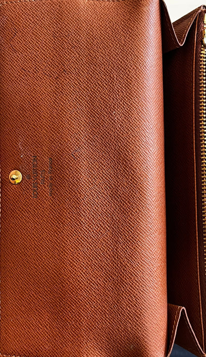 Louis Vuitton Sarah Monogram Canvas, Brown, Canvas, Clutch