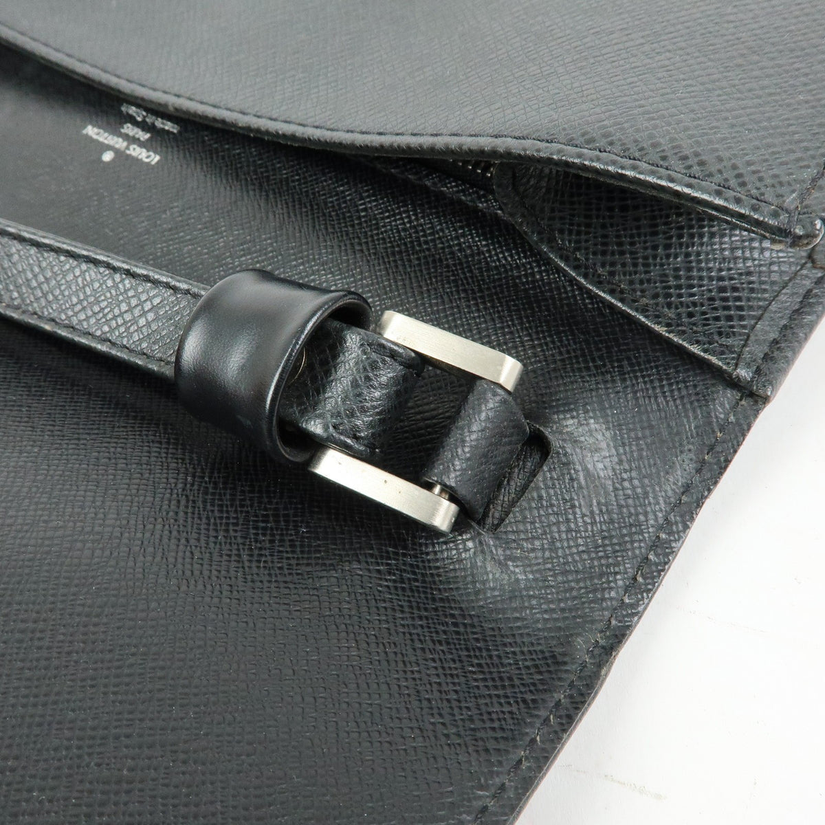 Louis Vuitton Selenga Pochette Taiga Leather, Black, Leather, Clutch