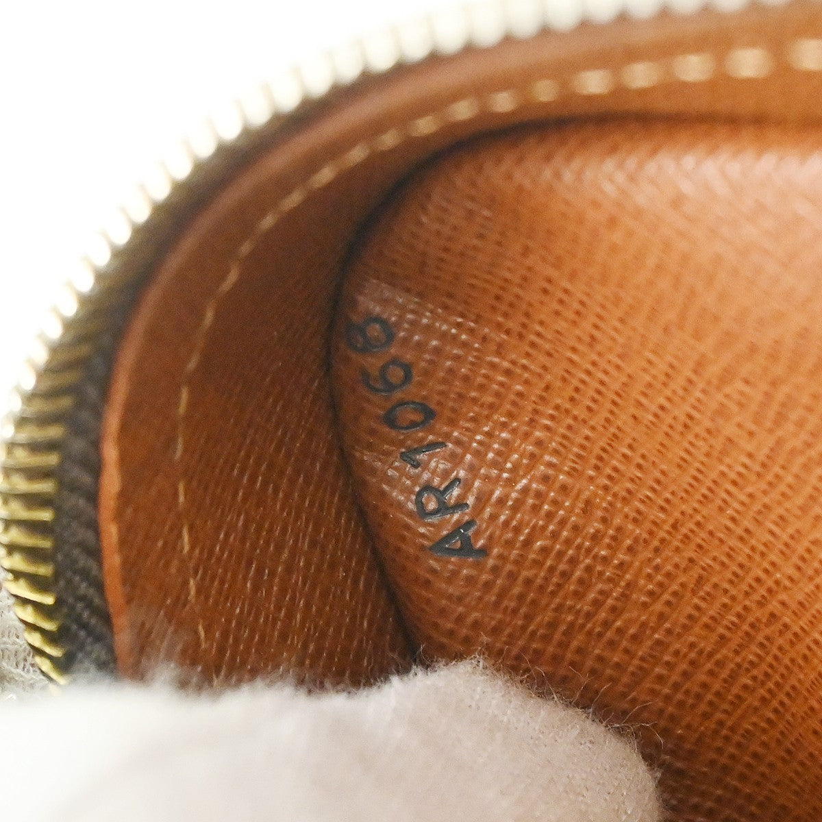 Louis Vuitton Nil Messenger Monogram Canvas, Brown, Canvas, Handbag