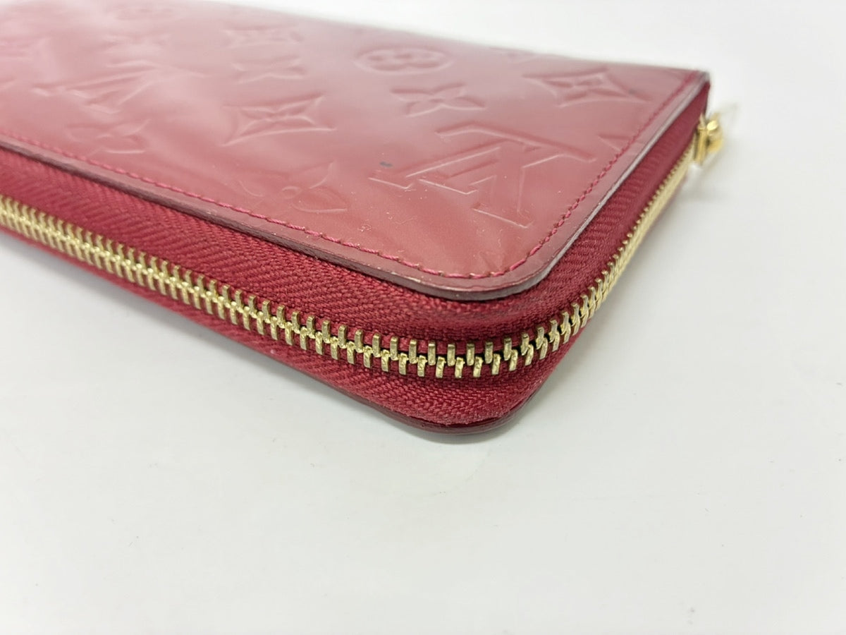 Louis Vuitton Zippy Monogram Vernis, Red, Patent Leather, Wallet