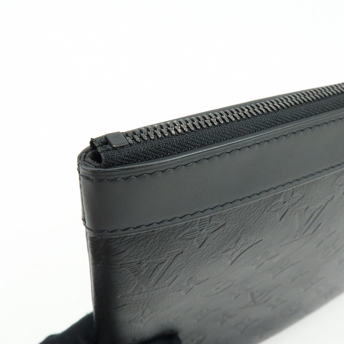 Louis Vuitton Discovery Pochette Monogram Shadow Leather, Black, Leather, Clutch
