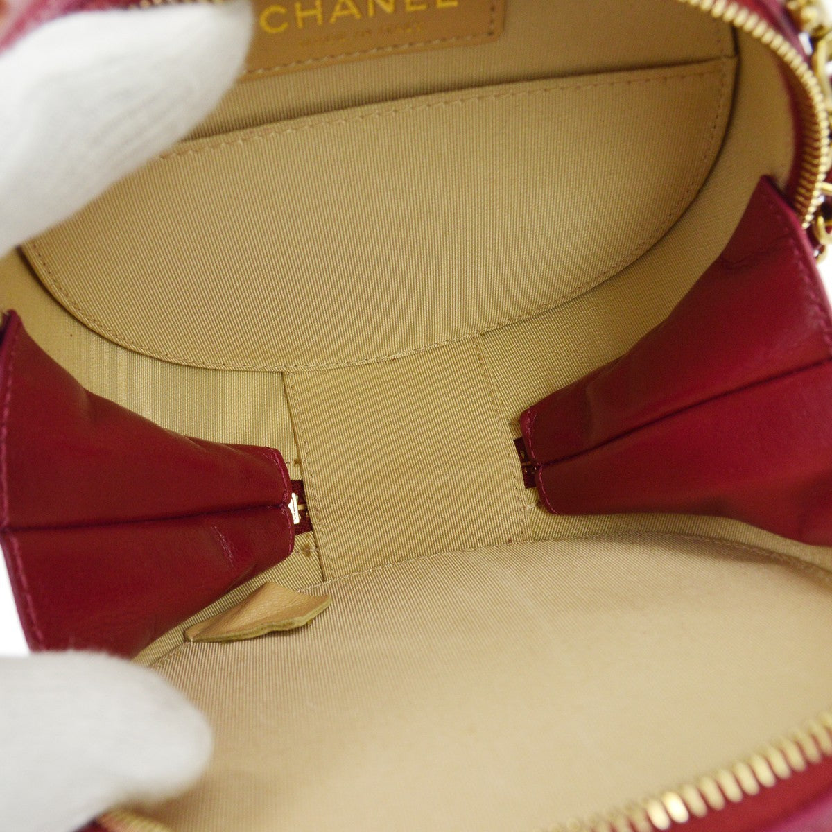 Chanel Round as Earth Glazed Calfskin, Red, Leather, Shoulder Bag
