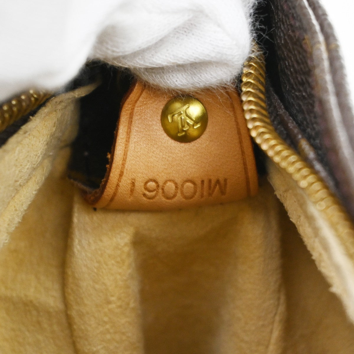 Louis Vuitton Monogram Looping Monogram Canvas, Brown, Canvas, Shoulder Bag