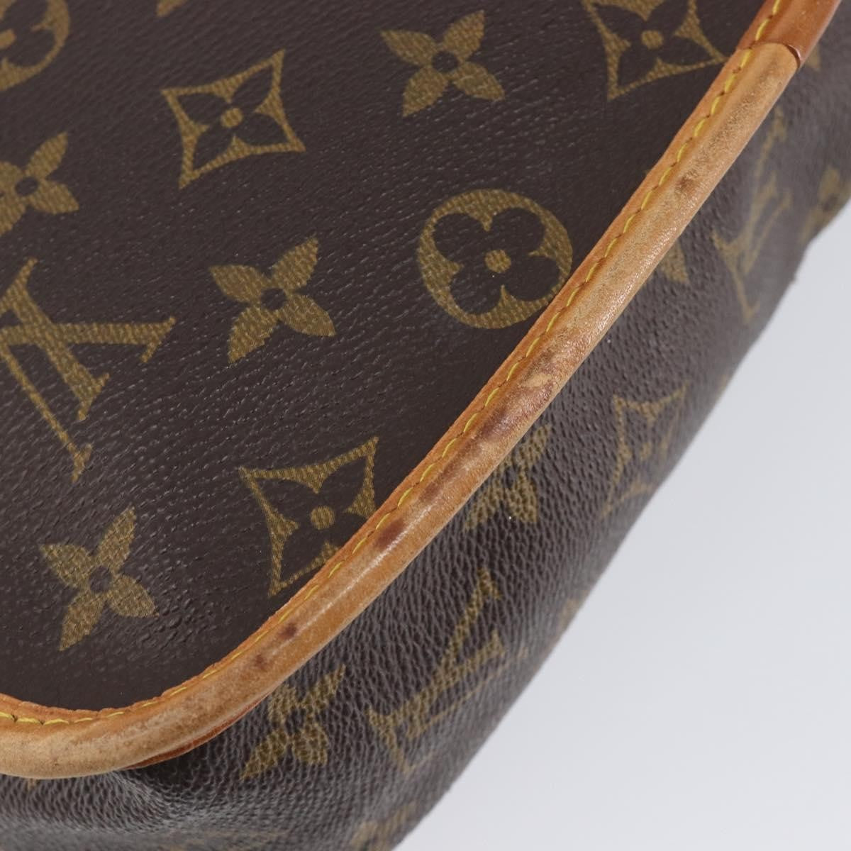 Louis Vuitton Sac Gibeciere Messenger Monogram Canvas, Brown, Canvas, Shoulder Bag