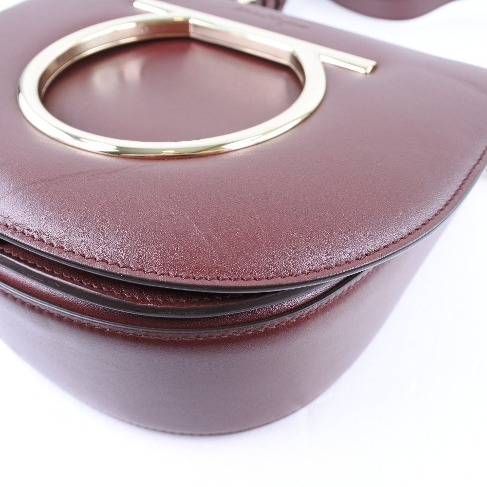 Salvatore Ferragamo Gancio, Burgundy, Leather, shoulder