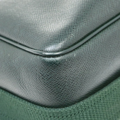 Louis Vuitton Reporter Taiga Leather, Green, Leather, Shoulder Bag