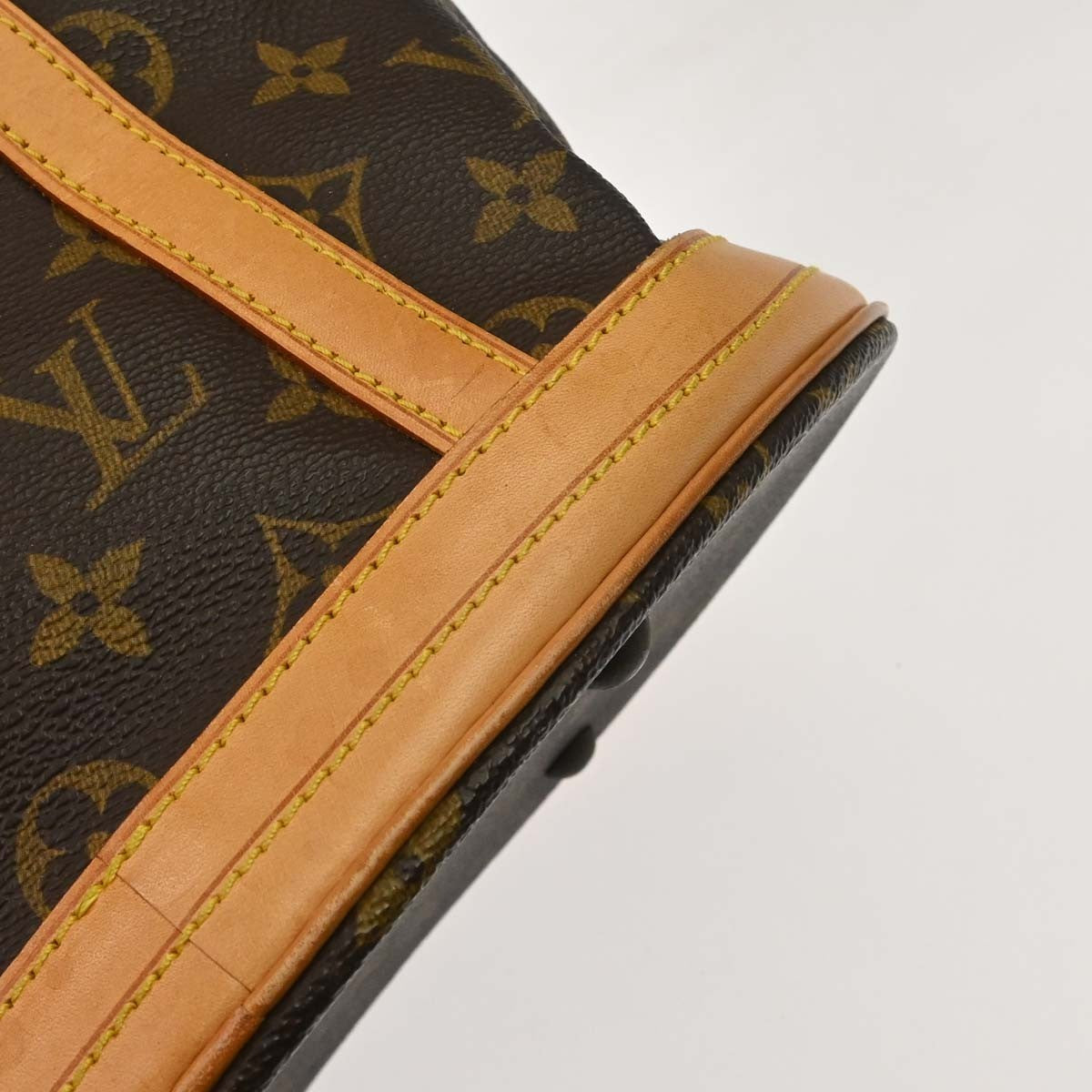 Louis Vuitton Bucket Monogram Canvas, Brown, Canvas, Handbag