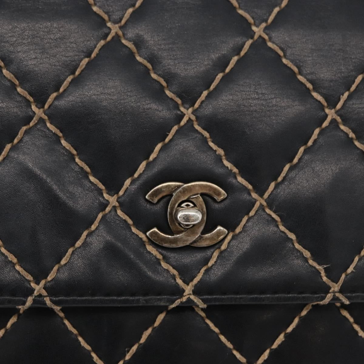 Chanel Chanel Matelassé Cuir Noir Black leather, Black, Leather, Handbag