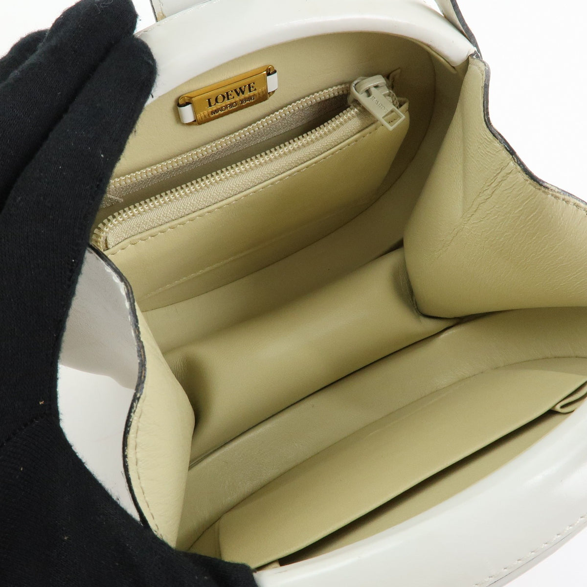 Loewe Vintage Leather, White, Leather, Shoulder Bag