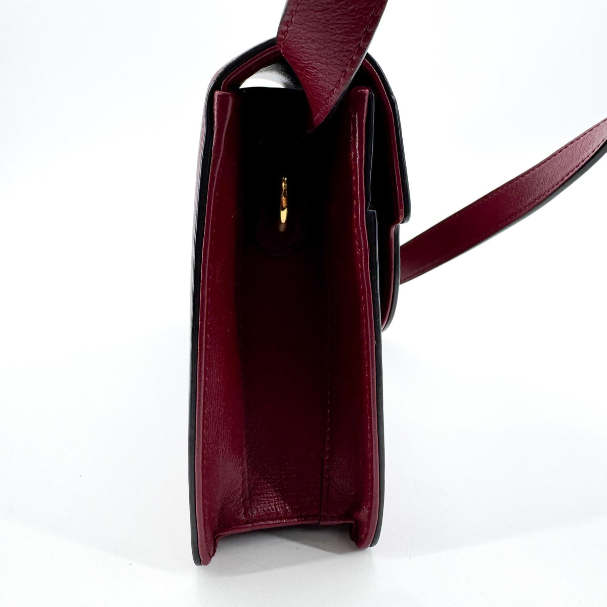 Gucci GG Ring Leather, Red, Leather, Shoulder Bag