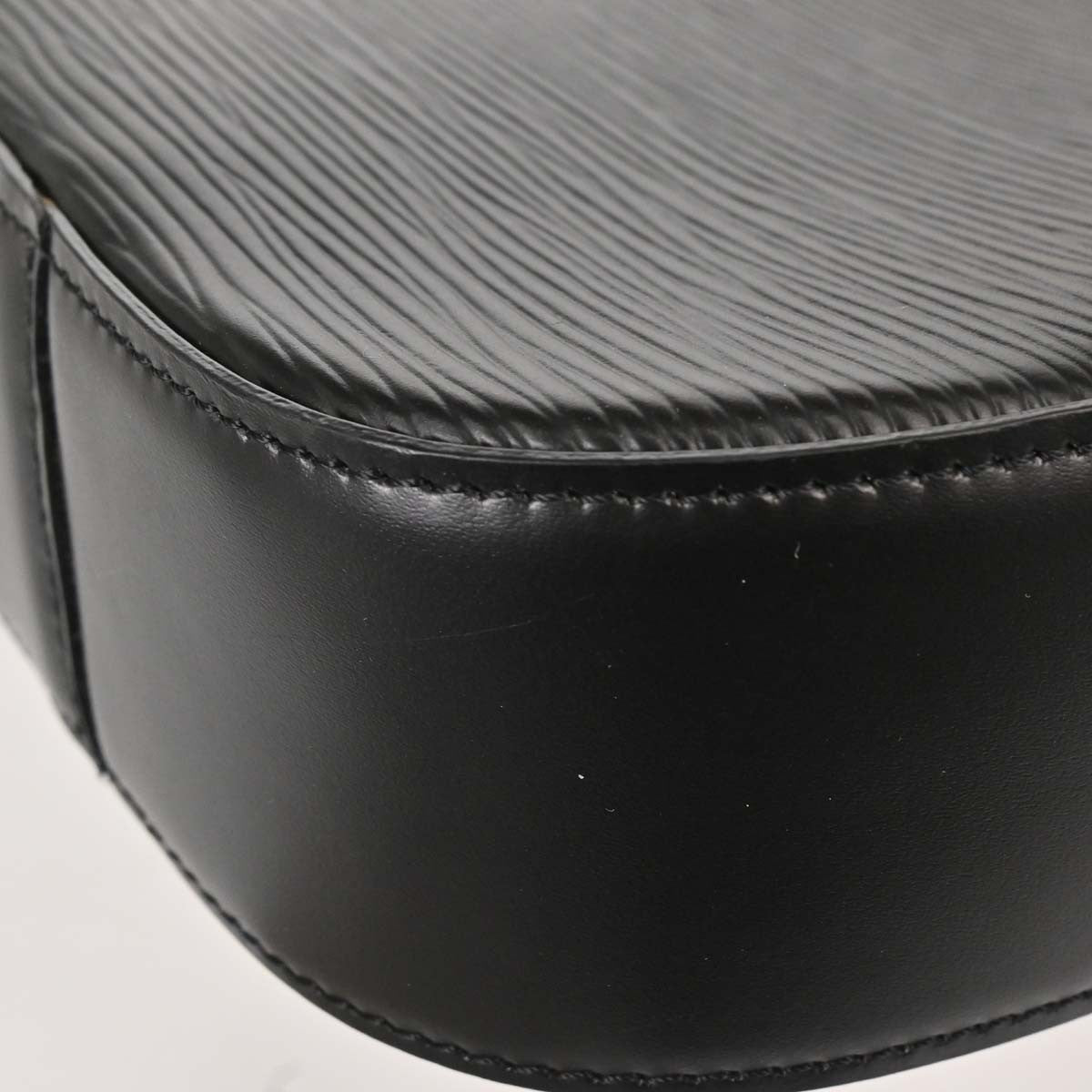Louis Vuitton Reverie Epi Leather, Black, Leather, Shoulder Bag