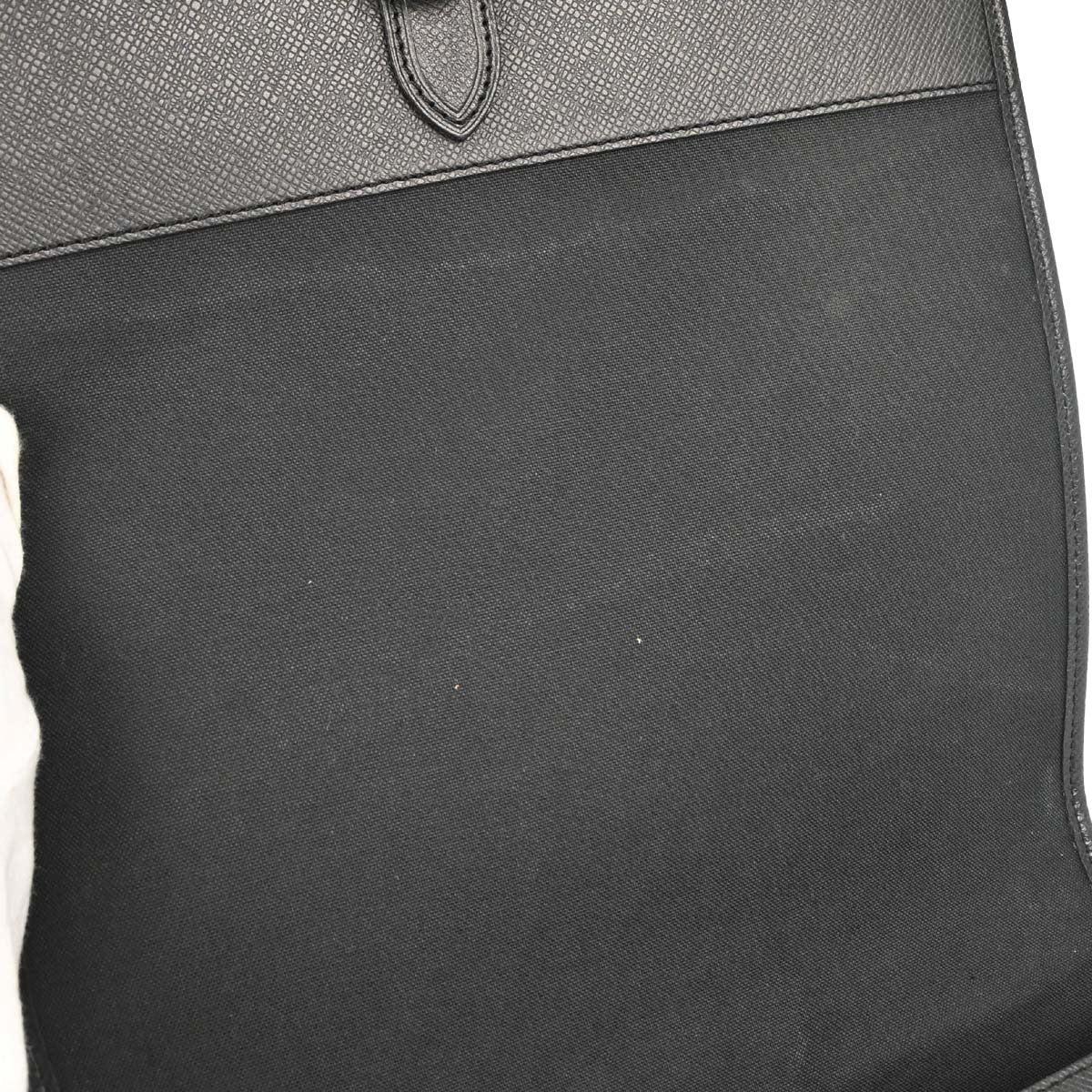 Louis Vuitton Andrei Messenger Taiga Leather, Black, Leather, Shoulder Bag