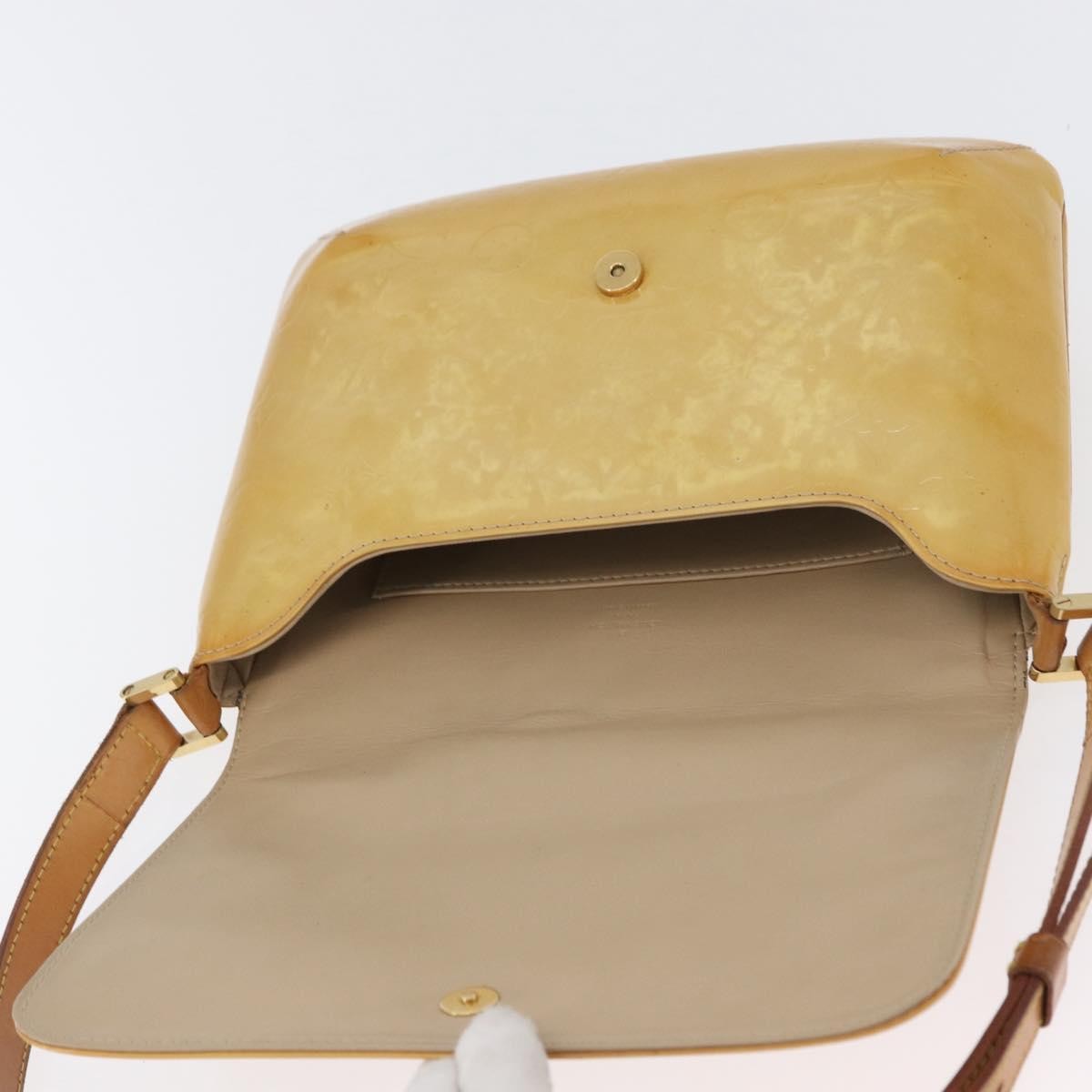 Louis Vuitton Thompson Street Monogram Vernis, Beige, Patent Leather, Shoulder Bag