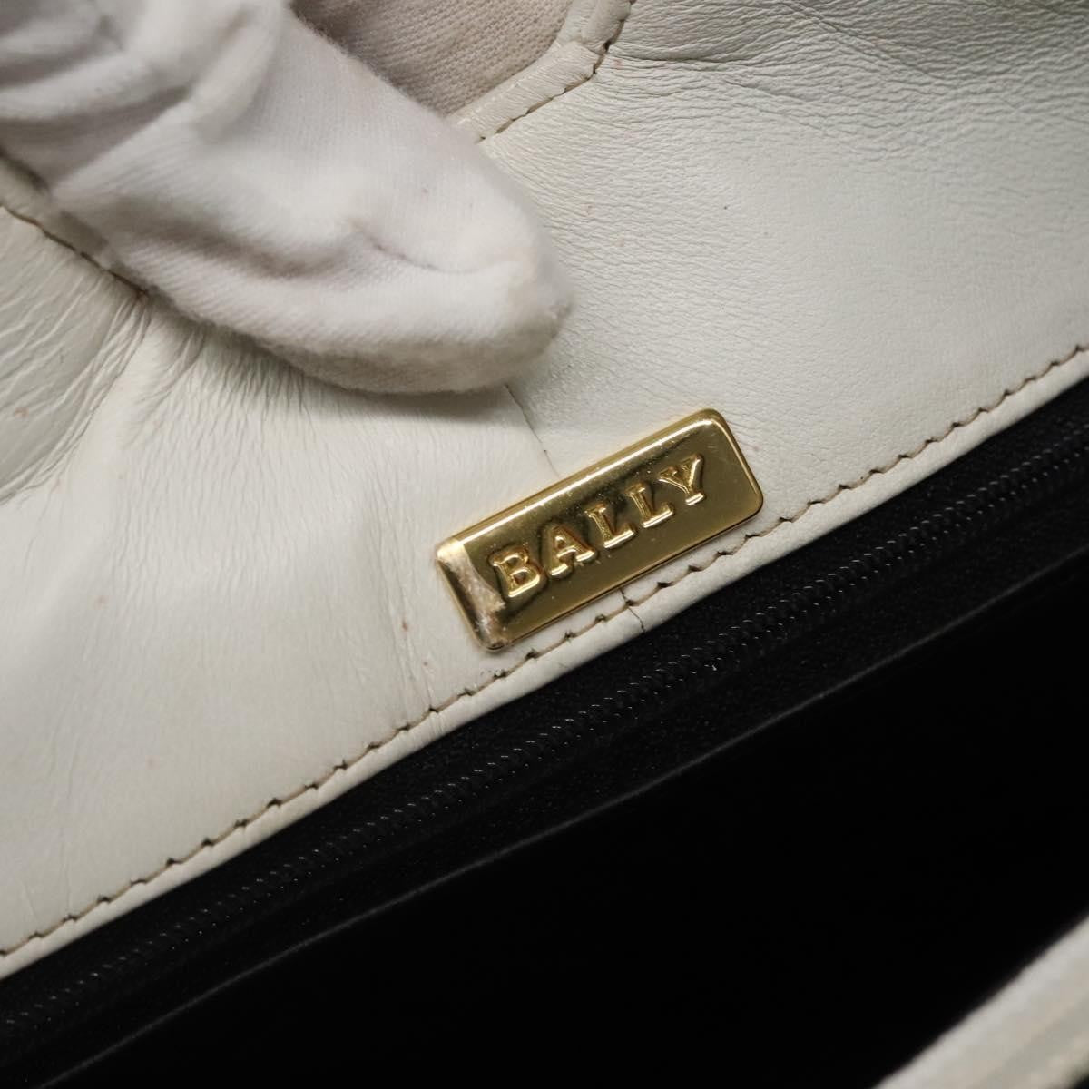 Bally Vintage Quilted leather, White, Leather, Shoulder Bag