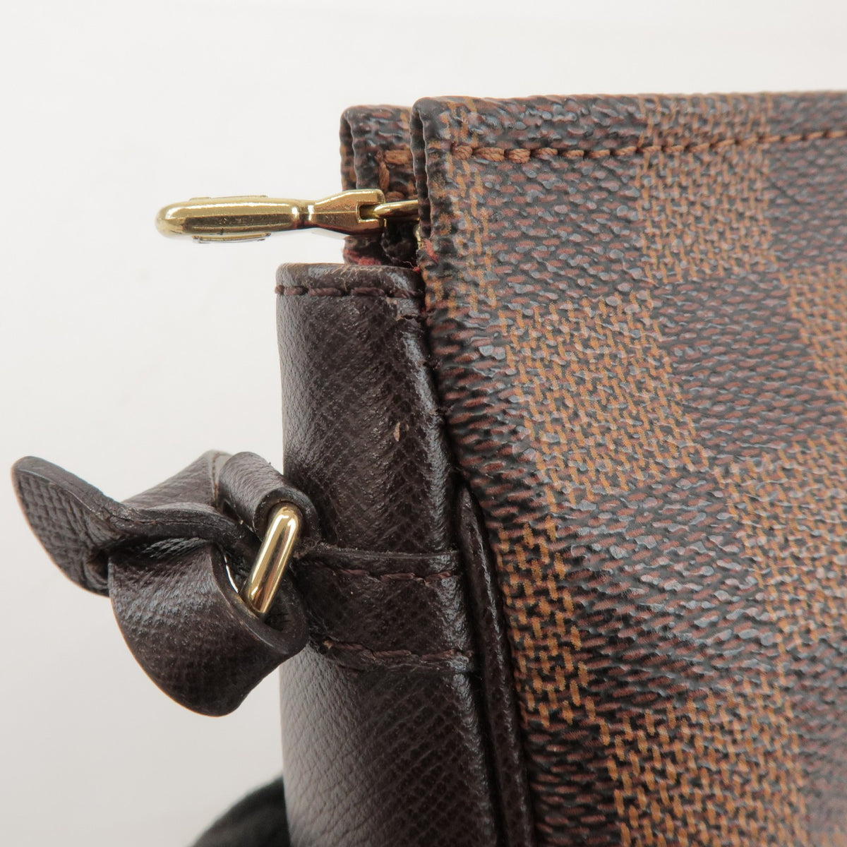 Louis Vuitton Trousse Make Up Damier, Brown, Canvas, Clutch
