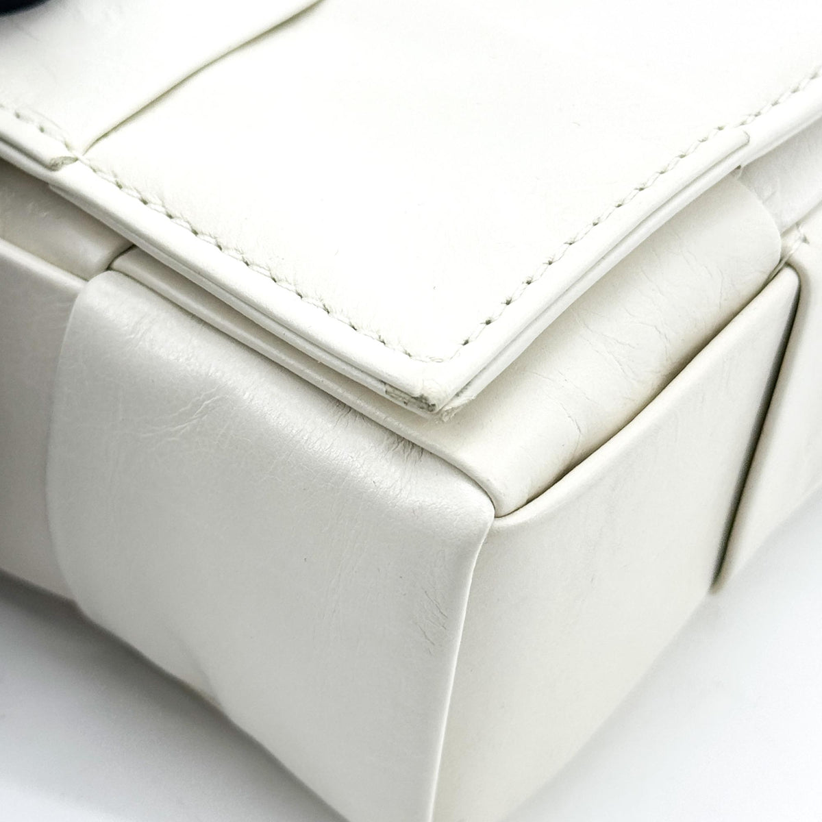 Bottega Veneta Brick Cassette Maxi Intrecciato Leather, White, Leather, Shoulder Bag