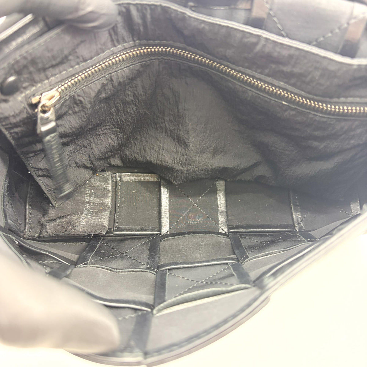 Bottega Veneta Cassette Maxi Intrecciato Leather, Black, Leather, Shoulder Bag