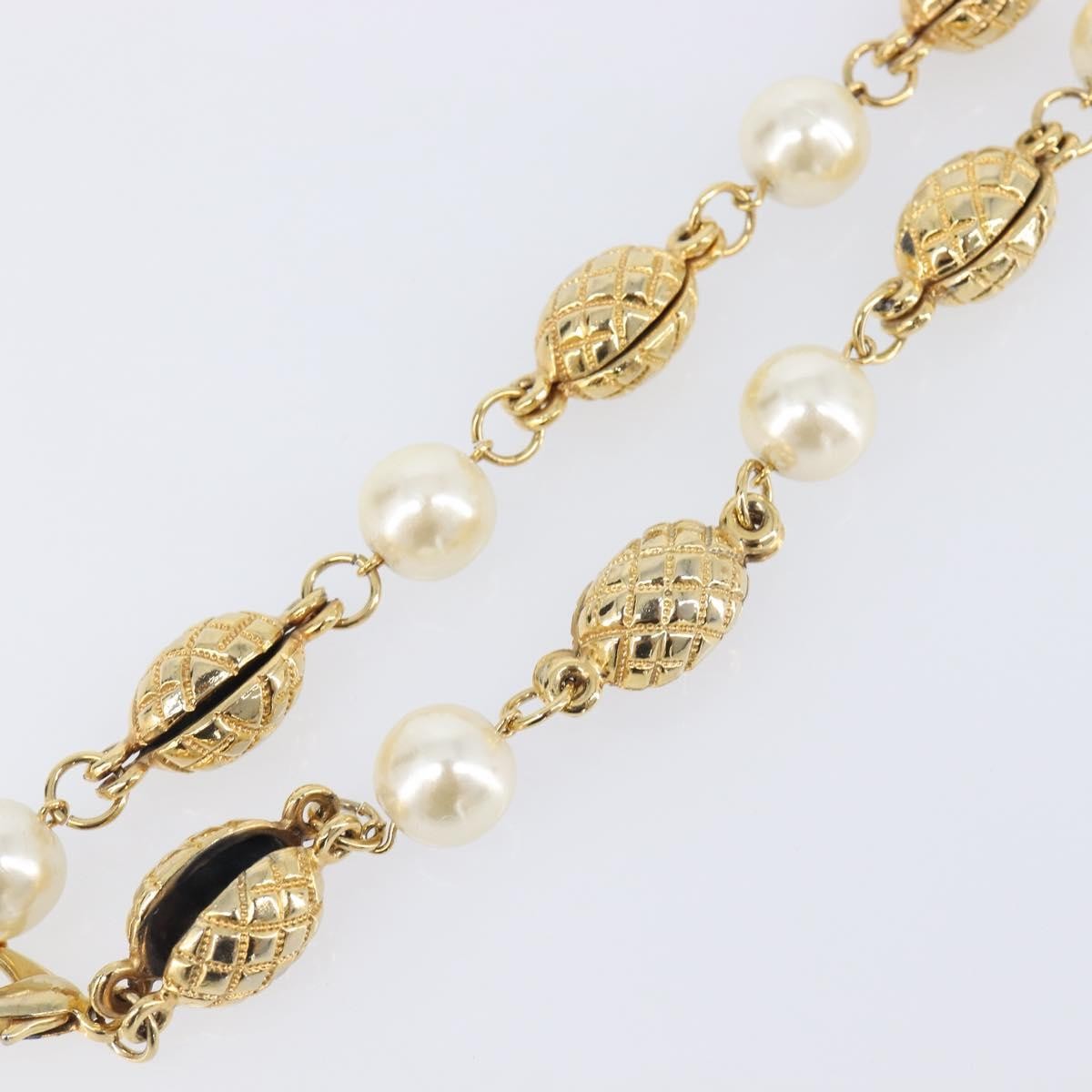 Chanel CC Necklace Faux Pearl and Metal, Gold, Metal, Necklace