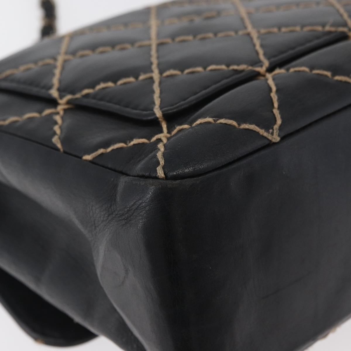 Chanel Chanel Matelassé Cuir Noir Black leather, Black, Leather, Handbag